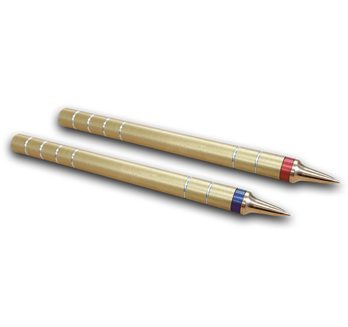 Zwei goldfarbene Magnetstifte mit blauem und rotem Farbring, nebeneinander liegend